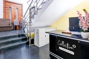 Super Collection O Shyam Bazar Metro Station