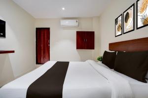 Super Hotel O Pydithalli Ammavari Temple Vizianagaram