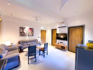 Urban Cube 102 Modern 1 BHK