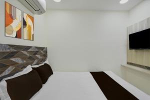 Super Hotel O Saibaba Temple Chintal Formerly Himagiri Luxury Room