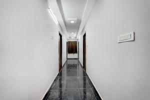 Super OYO Collection O Mini Bypass Nellore Road Formerly AMR Guest Inn