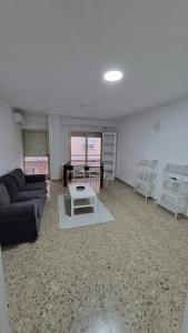 Alicante Family Home Stay PARKING