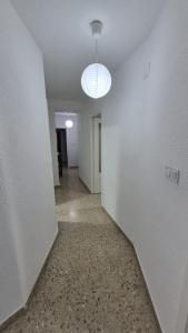 Alicante Family Home Stay PARKING