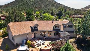 Timber Rock Retreat by AvantStay