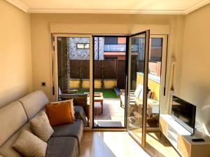Apto Llanes Bajo con terraza - Casa Juanín