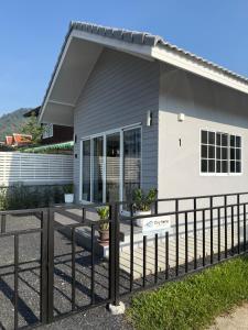 Tiny Home - Hin Lad Waterfall