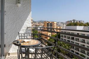 Marbella Sunshine - First Line Beach & Terrace by Rent Me