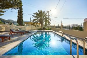 Creta Leisure Escape Private Pool & Garden Oasis