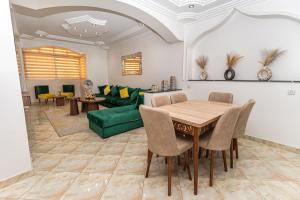 Cozy Apartment in Tangier City Center with Self Check-in, Fast WiFi and Fully Equipped Kitchen