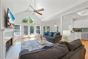 34 Shell Ring Road