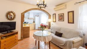 Villa Delia Álora by Ruralidays