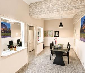 Montecitorio Boutique Room - Rome Historic Center