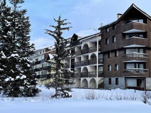 Résidence Grand Serre Che A - Studio rénové · Accès pistes par navette · Parking extérieur MAE-3123