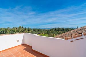 Cubos Chaparral Townhouse & Community Pool