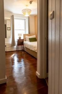 The Wheatsheaf Hotel