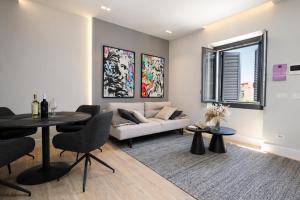 Fontana Suite 2-Room Apartment with Terrace, Central Olbia