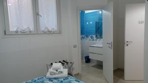 Komodo Rooms