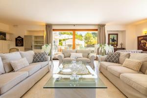 Aeonia Grand Villa, with Pool & Walk to the Beach, By ThinkVilla