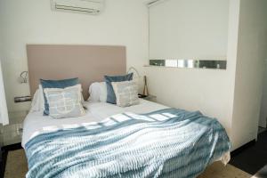 3320 Villa Karma
