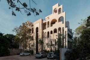 Luxury 4 Bedroom Villa with Private Rooftop Pool