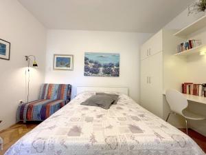 Sonriso Cosy Studio Apartment