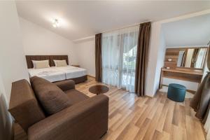 Smokinite Villa 1 - Pool and BBQ near the beach