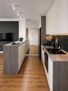 Boutique Old Town Perfect Apartment AC Parking WiFi Balcony