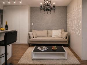 Boutique Old Town Perfect Apartment AC Parking WiFi Balcony