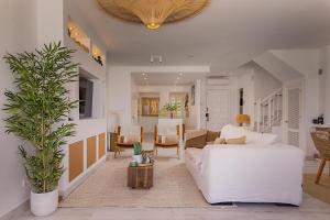 3128 Beachfront Casa Luna in Aldea Beach