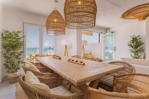 3128 Beachfront Casa Luna in Aldea Beach