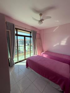 Apartamento luxo pé na areia Praia do Forte Cabo Frio