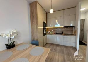 Apartament #CapitalTower 59A FV Parking by APARTAMENTY OKAZJA