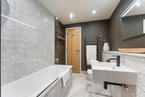 Hidden 3- Sea Terrace House