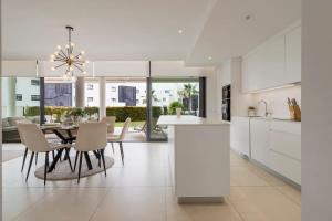 White modern retreat in Fuengirola - Ref 48