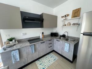 Luxury Apt with Private Jacuzzi & Pool Near Beach
