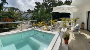 Luxury Apt with Private Jacuzzi & Pool Near Beach