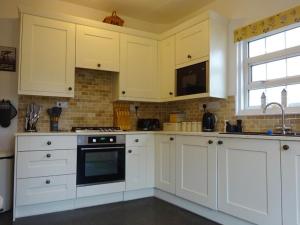 Park Cottage, Views of Manor Gardens
