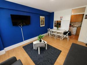Spacious & Stylish 2 BED FLAT near Old Street Station