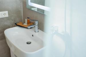 Lady 40 Sea View Apartment in Acqua Fredda, Vlore