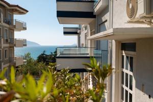 Lady 40 Sea View Apartment in Acqua Fredda, Vlore