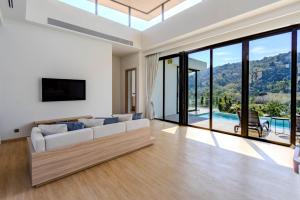 Aileen Saku Elegant 4BR Villa P3V2728