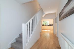 Stunning South London Home with Rare Garden Oasis - Pass the Keys