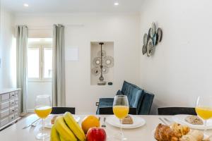 #378 Cozy Corner City & Beach Escape