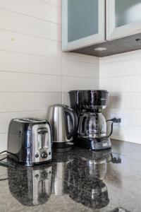 Classy 1 Bedroom on 32 Floor with Balcony in Downtown