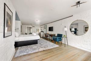 Stunning Suite with Kitchenette 1st Floor