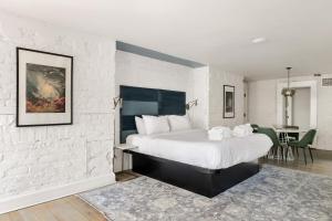 Stunning Suite with Kitchenette 1st Floor