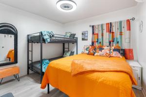 Retro-Themed Condo 2BR Perfect Location