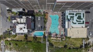 Grande Cayman 3BR Ocean Views & Resort Perks