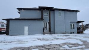Crisp & Connected - Newly Finished 2BR Family Home