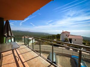 Alcossebre Panorama Suite, Piscina y Terraza con Vistas